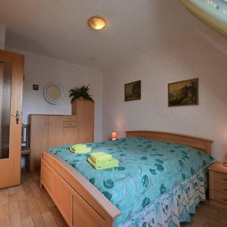 Snug Apartment In Kr Pelin Germany Klein Nienhagen Экстерьер фото